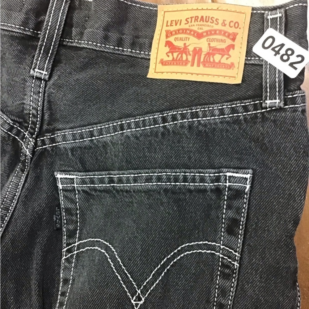 Levi's Women's Snap Ribcage Straight Jeans
Color:Thank You Very Little - Picture 8 of 13